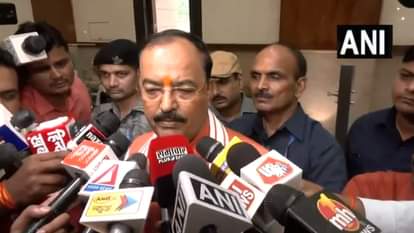 UP: डिप्टी सीएम बोले- अपराध और अपराधियों से सपा का कनेक्शन... योगी सरकार रहम नहीं करेगी Deputy CM said There is no mercy crime criminals Yogi government SP connection criminals coming fore