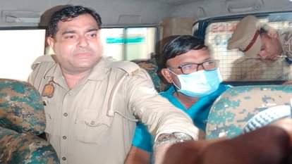 गोशाला प्रकरण: प्रभारी नगर स्वास्थ्य अधिकारी रहे डॉ. हरपाल को 57 दिन बाद जमानत, इन आरोपों में भेजा गया था जेल Cowshala Case: Dr. Harpal got bail after 57 days, he was sent to jail after these serious allegations