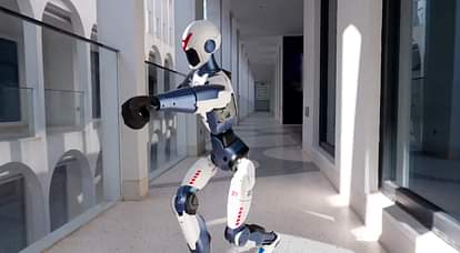 Robot: बाजार में आने के लिए तैयार है यह मेड-इन-चाइना ह्यूमैनॉयड रोबोट, कीमत बहुत ही कम, पीछे रह गए एलन मस्क This Made-in-China humanoid robot is set to mainstream the market for under Rs 5 lakhs