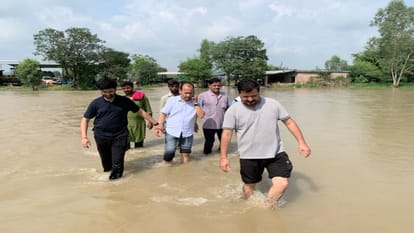 Himachal Weather: प्रदेश में मौसम ने लीं दो और जानें, आज से चार दिन फिर भारी बारिश का ऑरेंज अलर्ट Himachal Weather: heavy rain Orange alert for four days from today, monsoon in state