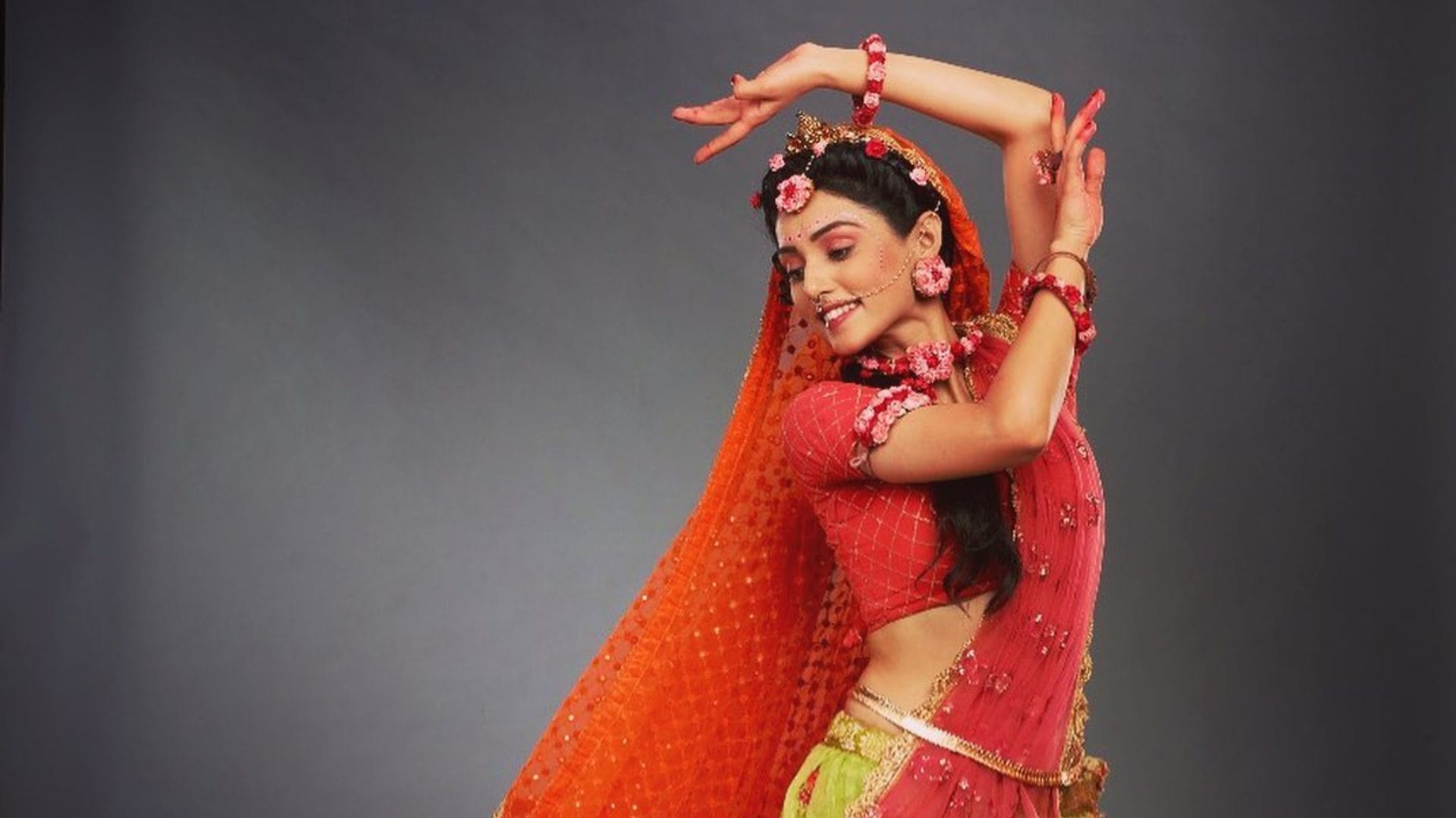 Tips to Dress Like Radha Rani: जन्माष्टमी पर राधा रानी की तरह होना है तैयार तो इन बातों का रखें ध्यान Krishna Janmashtami 2025 Tips to Dress Like Radha Rani Traditional Outfit Fashion Tips