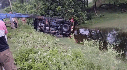 Amethi: डायल 112 की पीआरबी ने अनियंत्रित गति से महिला को मारी टक्कर, इलाज के दौरान मौत Amethi: Dial 112's PRB hit a woman at an uncontrolled speed, she died during treatment.