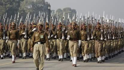 UP SI Job 2025: यूपी पुलिस के 4543 पदों पर बंद होने वाली है आवेदन विंडो, इस तारीख से पहले फटाफट भर दें फॉर्म UP Police SI Recruitment 2025: Apply Now for 4543 Vacancies Before Application Window Closes