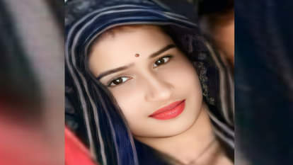 Etawah: विवाहिता की संदिग्ध हालात में मौत, हत्या का आरोप, जांच में जुटी पुलिस Etawah: Married woman dies in suspicious circumstances, murder charges