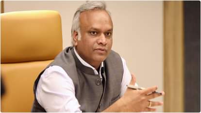 Karnataka: कांग्रेस नेता प्रियांक खरगे ने आरएसएस पर फिर साधा निशाना, बोले- संघ के हाथों की कठपुतली है भाजपा Karnataka Minister Priyanka Kharge asked, RSS is a secret organisation where does it get its funds from