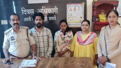 Chhattisgarh Crime: बिलासपुर में फर्जी चेक से 70 लाख की ठगी, दो बैंक कर्मियों सहित 4 गिरफ्तार 70 lakh fraud by fake cheque in Bilaspur and 4 arrested including 2 bank employees
