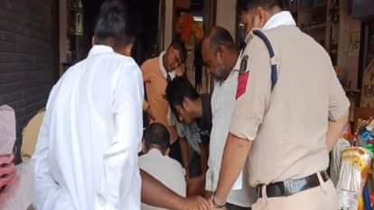 जांजगीर-चांपा: अकलतरा में चोरों का आतंक, बाइक की डिक्की का ताला तोड़कर 98 हजार ले उड़े; जांच में जुटी पुलिस Thieves broke the lock of the bike's trunk and stole 98 thousand