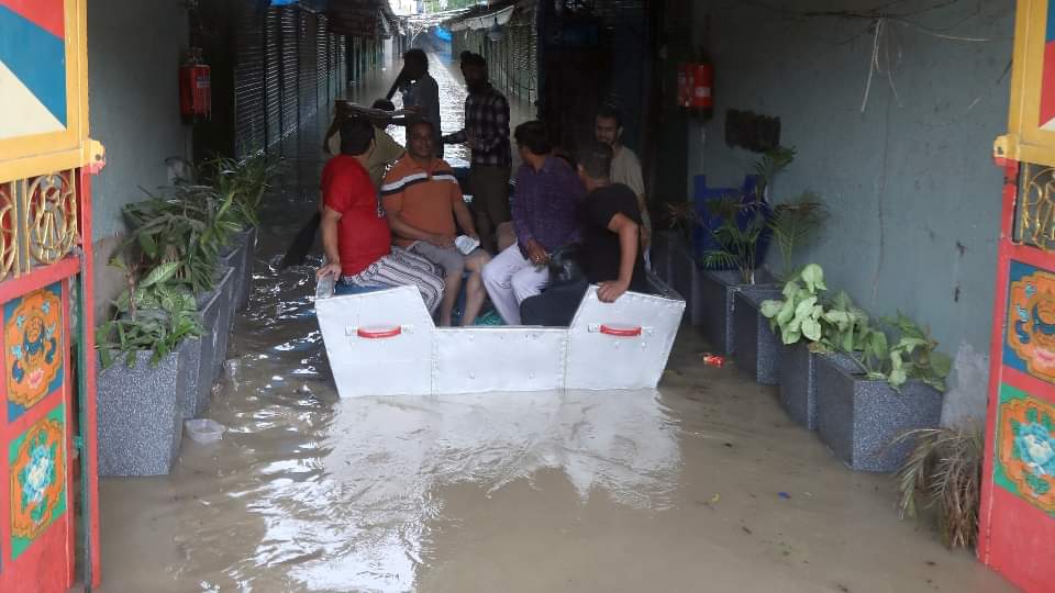 Delhi Flood: मॉनेस्ट्री मार्केट, वासुदेव घाट-यमुना बाजार लबालब, रिंग रोड पर पानी, बारिश से बाढ़ का खतरा दोगुना Delhi Flood news Monastery Market, Vasudev Ghat and Yamuna Bazaar overflowed, water reached the ring road