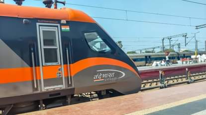 NCR Railway : इंजन के बाद अब वंदे भारत का हुआ 160 की रफ्तार से ट्रायल, रेलवे का मिशन रफ्तार जारी NCR Railway After engine, Vande Bharat is now trialled at a speed of 160 kmph railway Mission Raftaar continue