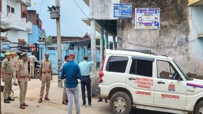 Moradabad Crime News: घरेलू कलह में बेटे ने पिता पर की फायरिंग, कटघर पर पांच लोगों ने फूल विक्रेता को पीटा Moradabad Crime News: Son fires at father in domestic dispute, beats flower seller in Katghar