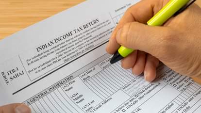 Income Tax Return: आयकर विभाग ने बताया अब तक 6 करोड़ से अधिक आईटी रिटर्न दाखिल हुए, 15 सितंबर है आखिरी तारीख Over 6 crore income tax returns filed so far, says Income Tax Department