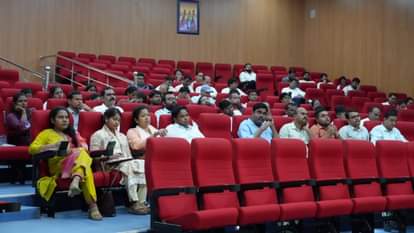 Bihar: निर्वाची पदाधिकारियों का प्रशिक्षण सम्पन्न, 103 सहायक निवार्ची पदाधिकारियों को देना पड़ेगा स्पष्टीकरण Bihar News : Election officers training completed election commission patna bihar bihar election 2025