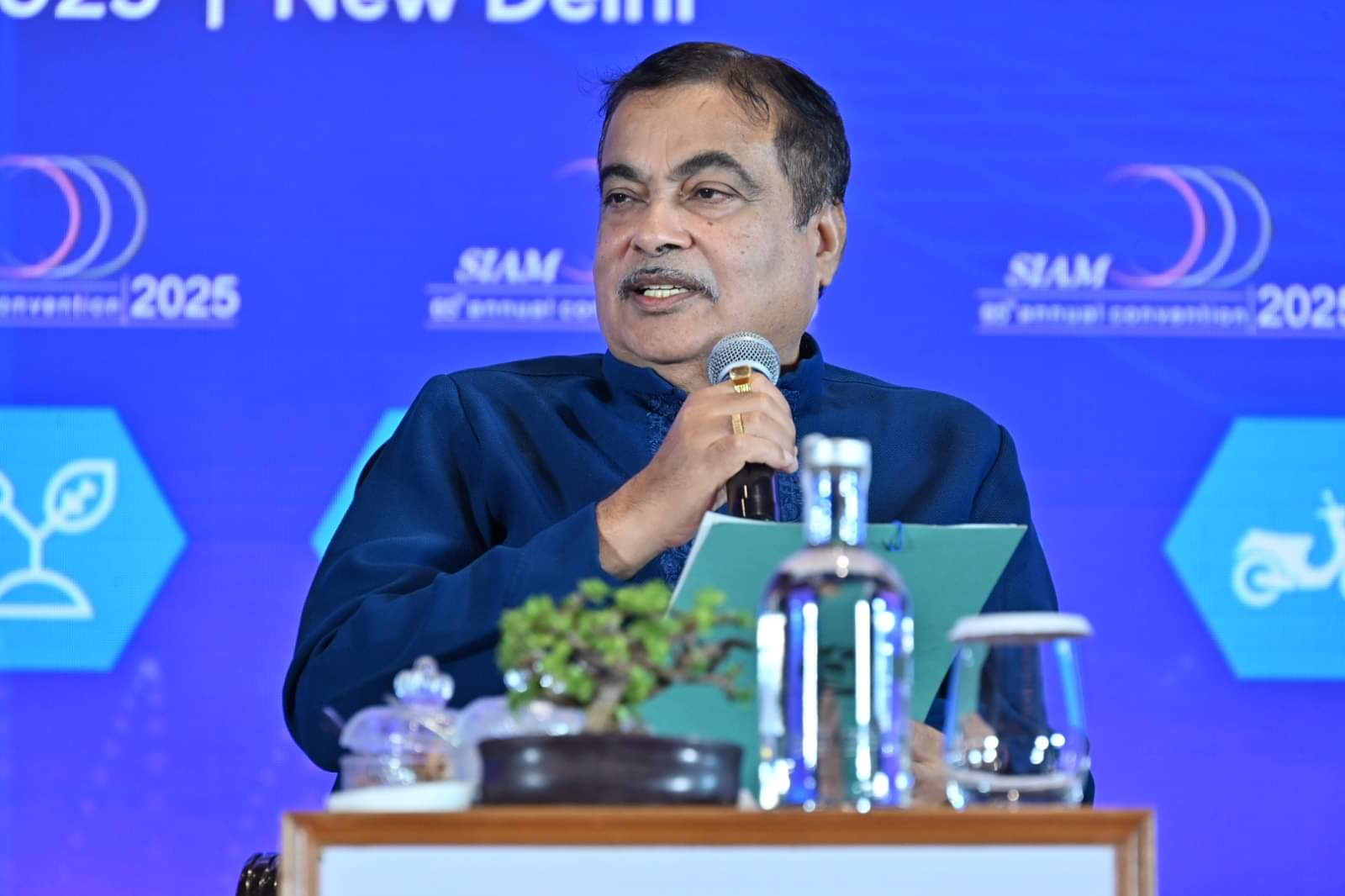 Nitin Gadkari: नितिन गडकरी का स्पष्ट संदेश- सड़क सुरक्षा होनी चाहिए सबसे बड़ी प्राथमिकता Union Minister Nitin Gadkari Says Road Safety Should Be India’s Top Priority
