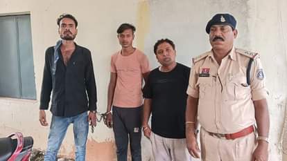 GPM News: जमीनी विवाद में घर में घुसकर जानलेवा हमले का आरोप, पुलिस ने 8 फरार आरोपियों को किया गिरफ्तार Eight people arrested for attacking in land dispute