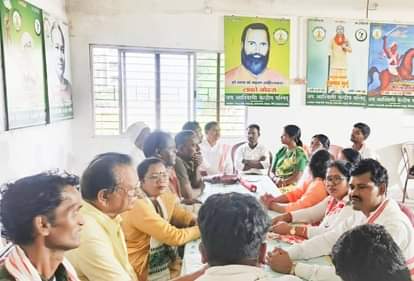 Jharkhand News: आदिवासी और कुर्मी समाज के बीच द्वंद का माहौल, ST में शामिल करने की मांग पर सियासत हो रही गर्म Tension between tribals and Kurmis in Jharkhand, atmosphere heated on demand for ST status