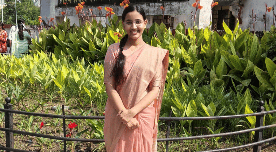 MPPSC Topper: डिप्टी कलेक्टर बनने के बाद हर्षिता ने खोला राज, कहा- "मैं रोज 13 घंटे..." Indore News Harshita Dave MPPSC 2024 Girls topper Deputy Collector
