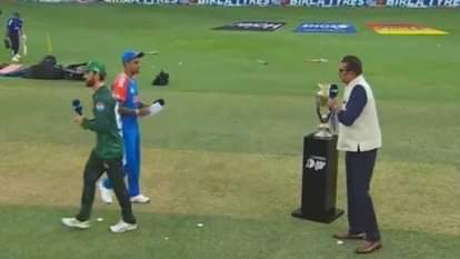 IND vs PAK Handshake Row: ICC में भी पाकिस्तान ने मुंह की खाई, रेफरी पायक्रॉफ्ट को हटाने की PCB की मांग खारिज Asia Cup: ICC Rejects PCB Demand To Remove Match Referee Pycroft Amid Handshake Controversy