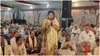 कार्यकर्ताओं का क्या: भाजपा में परिवारवाद पर दोहरा मापदंड? सांसद-विधायक के टिकट पर दी एंट्री, यहां बैन Madhya Pradesh BJP Faces Criticism Over Double Standards on Dynasty Politics Hindi News