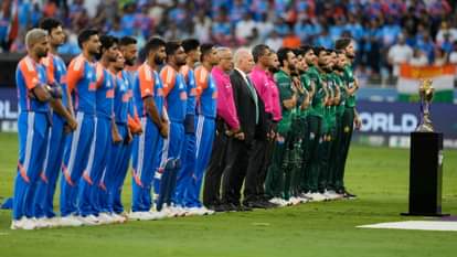 Asia Cup: पाकिस्तान क्रिकेट के मैदान पर भी अलग-थलग, भारत ने ऐसे किया बहिष्कार; मैच जीतने के बाद नहीं मिलाए हाथ Asia Cup IND vs PAK: No Hand shake between Players After Match End Result India vs Pakistan Photos