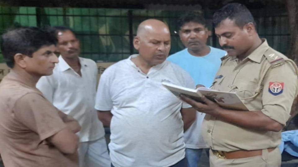 ऑनलाइन गेमिंग का जाल: नाबालिग ने पिता के बैंक खाते से उड़ाए 14 लाख, फिर उठाया घातक कदम; लाश देख कांप गए घरवाले Lucknow News 14 Year Old Boy Committed Suicide after Losing Lakhs in Online Gaming