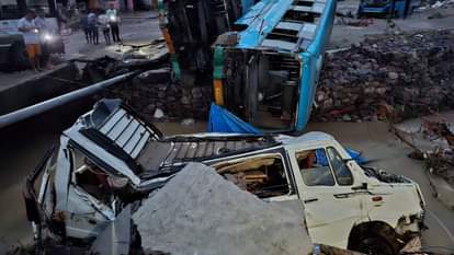Mandi Flood : सोन खड्ड का रौद्र रूप देख अफरातफरी, कोई छत पर चढ़ा तो किसी ने भागकर बचाई जान; जानें Mandi Flood Son Khad some climbed on the roof while others ran away to save their lives