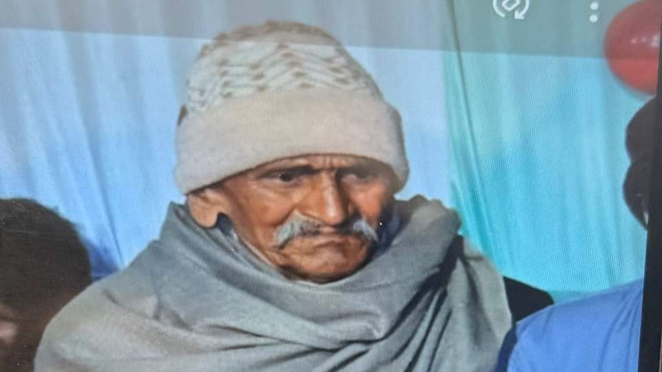 UP: ई-स्कूटी में इतना भीषण विस्फोट...जैसे बम फटा हो, बुजुर्ग दंपती की मौत; दृश्य देख कांप गए मोहल्ले वाले Tragic Fire in Agra: E-Scooter Charging Explosion Claims Lives of Elderly Couple