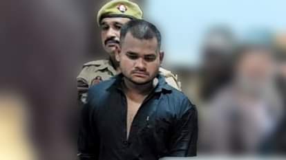 UP: 'तीन लाख की खरीदी बाइक, खूब बांटा उधार', समोसा और मिठाई बेचने वाले ने HDFC बैंक से किया 5 करोड़ का फ्रॉड A samosa-sweets seller Fraud HDFC Bank of Rs 5 crore in Hathras