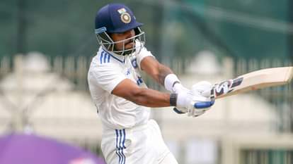 IND A vs AUS A: जुरेल के शतक से भारत ए का स्कोर 400 के पार, ऑस्ट्रेलिया से 129 रन पीछे; श्रेयस ने किया निराश IND A vs AUS A: Dhruv Jurels century takes India A past 400 129 runs behind Australia Shreyas Iyer disappoints