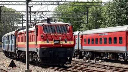 Bhopal: मैहर धाम जाने वाले श्रद्धालुओं के लिए खुशखबरी, मैहर स्टेशन पर 14 जोड़ी ट्रेनों का 5 मिनट रहेगा ठहराव Bhopal: Good news for devotees going to Maihar Dham, 14 pairs of trains will have a 5-minute halt at Maihar st