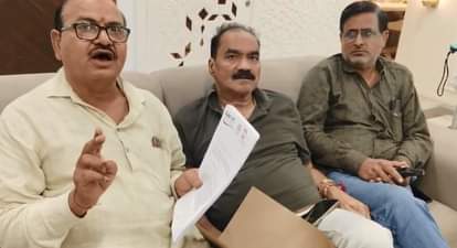Kanpur: मोटर ट्रांसपोर्ट चुनाव पर रोक, डिप्टी रजिस्ट्रार के आदेश के बाद ट्रांसपोर्टरों में मंथन, कही ये बात Kanpur Motor transport elections halted with transporters mulling questions following deputy registrars order