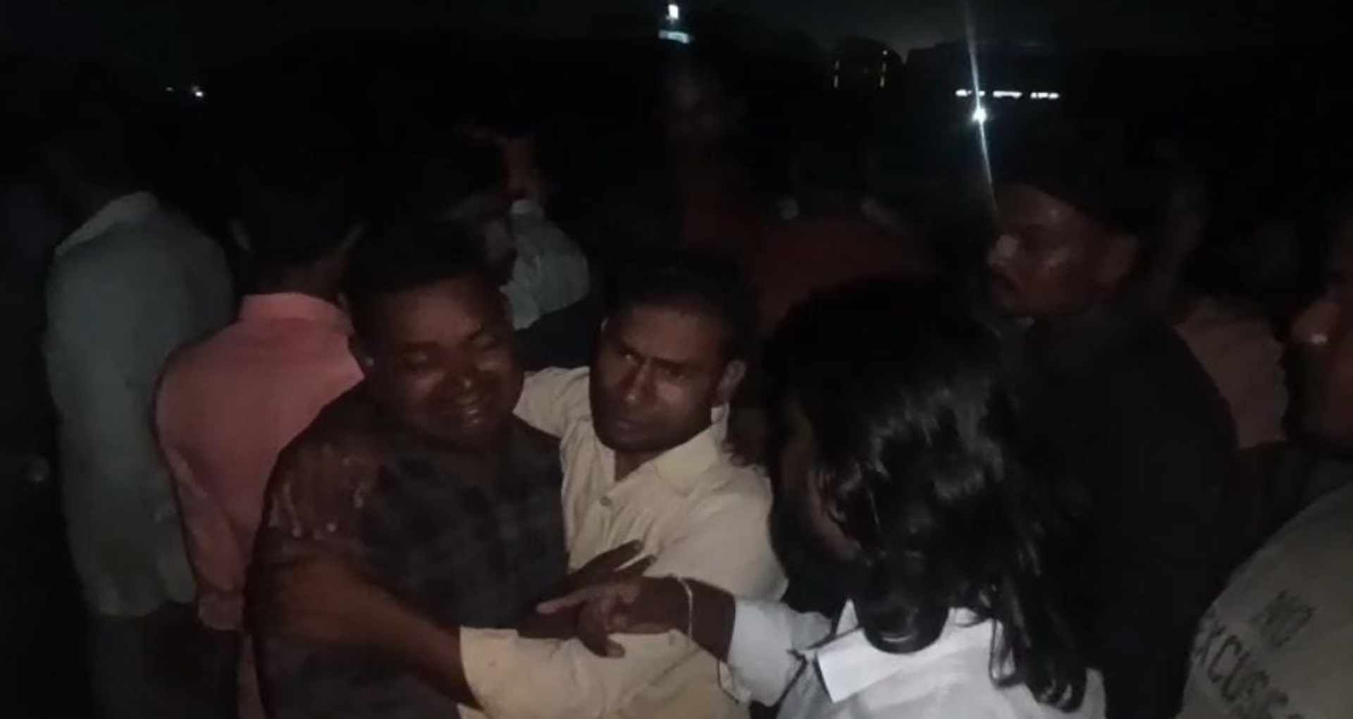 muzaffarpur road accident carpenter umesh thakur killed truck collision nh57 blocked