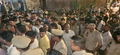 Shamli: सब्जी विक्रेता कय्यूम की चाकू से गोदकर हत्या, लहूलुहान हालत में खेत में मिला शव Murder In Shamli: Vegetable Vendor Stabbed to Death, Body Found in Field in Shamli