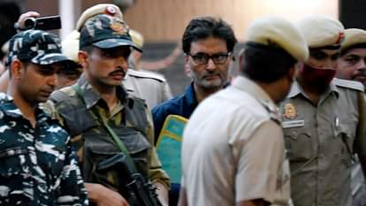 BJP: 'मनमोहन सिंह ने हाफिज सईद से मुलाकात के लिए धन्यवाद दिया', यासीन मलिक के दावे पर भड़की भाजपा BJP's Amit Malviya after Yasin Malik claims Manmohan Singh thanked him for meeting Hafiz Saeed