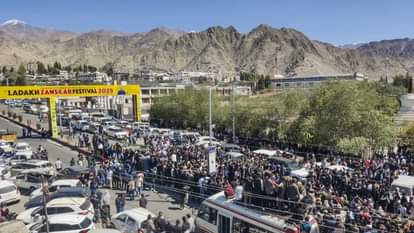 Ladakh: लेह एपेक्स बॉडी-कारगिल डेमोक्रेटिक अलायंस की केंद्र सरकार के साथ बैठक, हिंसा के बाद पहली मुलाकात MHA holds meeting with ladakh Leh Apex Body LAB and Kargil Democratic Alliance KDA after violence