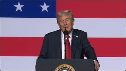 US: वेनेजुएला में CIA का सीक्रेट ऑपरेशन, ड्रग्स तस्करों के बहाने राष्ट्रपति मादुरो को सत्ता से हटाने की साजिश? US President Donald Trump confirmed that he has authorised CIA to conduct covert operations inside Venezuela