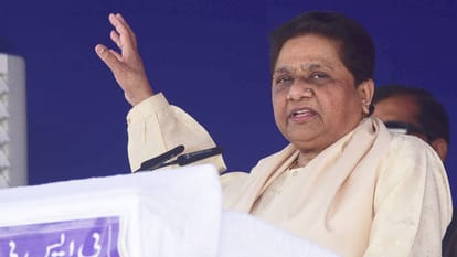 UP Politics: 'धार्मिक मामलों में राजनीतिक दखल से बढ़ रहे विवाद...' अविमुक्तेश्वरानंद विवाद पर मायावती की चिंता Mayawati said political interference in religious matters increasing controversies On Avimukteshwaranand case