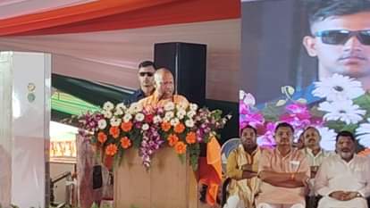 यूपी ट्रेड शो स्वदेशी मेला: सीएम योगी बोले- हमारा पैसा विदेशों में गया तो अलगाववाद और नक्सलवाद पर होगा खर्च cm yogi adityanath addressed people at up trade show swadeshi mela in gorakhpur
