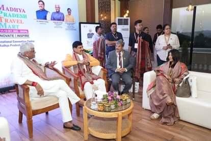 MP News: मध्यप्रदेश को फिल्म शूटिंग और वेडिंग डेस्टिनेशन बनाने पर फोकस, CM बोले-पर्यटन को मिलेगी नई उड़ान MP News: Focus on making Madhya Pradesh a film shooting and wedding destination, CM said – tourism will get a