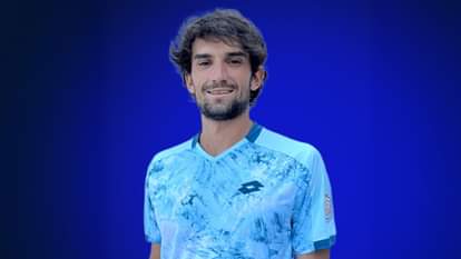 Shanghai Masters: वैलेंटिन वाशेरोट ने जीता शंघाई मास्टर्स का खिताब, फाइनल में अपने चचेरे भाई रिंडरनेच को हराया Valentin Vacherot won the Shanghai Masters title, defeating his cousin Arthur Rinderknech in the final