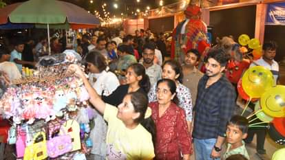 Bareilly News: अमर उजाला के दिवाली कार्निवल का आगाज, गीत-संगीत का लगा तड़का... झूमे शहरवासी Amar Ujala Diwali Carnival begins in Bareilly