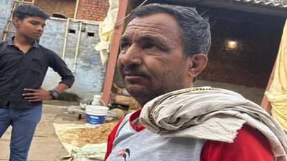 UP: किसान ने खुद को मारी गोली, मौत से मचा परिजनों में कोहराम; पुलिस जांच में जुटी Farmer Commits Suicide with Rifle in Kheragarh Police Investigate