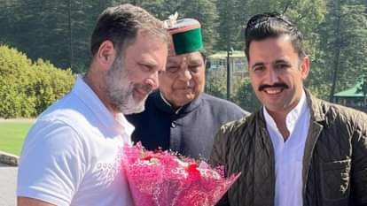 Rahul Gandhi Shimla: शिमला पहुंचे राहुल गांधी, मंत्री धनीराम शांडिल और विक्रमादित्य सिंह ने किया स्वागत Rahul Gandhi reached Shimla welcomed by ministers Dhaniram Shandil and Vikramaditya Singh