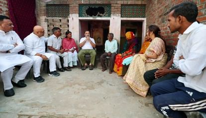 UP: 'परिवार मुझसे मिले या ना मिले...यह जरूरी नहीं, न्याय तो दीजिए'; हरिओम के परिजनों से मिलकर बोले राहुल गांधी Congress leader Rahul Gandhi arrives in Kanpur meets families of deceased leaders then leaves for Fatehpur