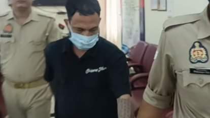 Cyber Crime: इंजीनियरिंग कॉलेज में दाखिला दिलाने का झांसा देकर की थी 10 लाख की ठगी, पुलिस ने जालसाज को दबोचा Sonbhadra police arrested criminal for duping 10 lakh on pretext of getting admission in engineering college