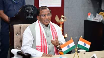 Assam: शिक्षा में सिर्फ थ्योरी पर्याप्त नहीं, रचनात्मक और आलोचनात्मक सोच पर आधारित होना भी है जरूरी: राज्यपाल Education must be creative, not confined to theoretical learning: Assam Guv