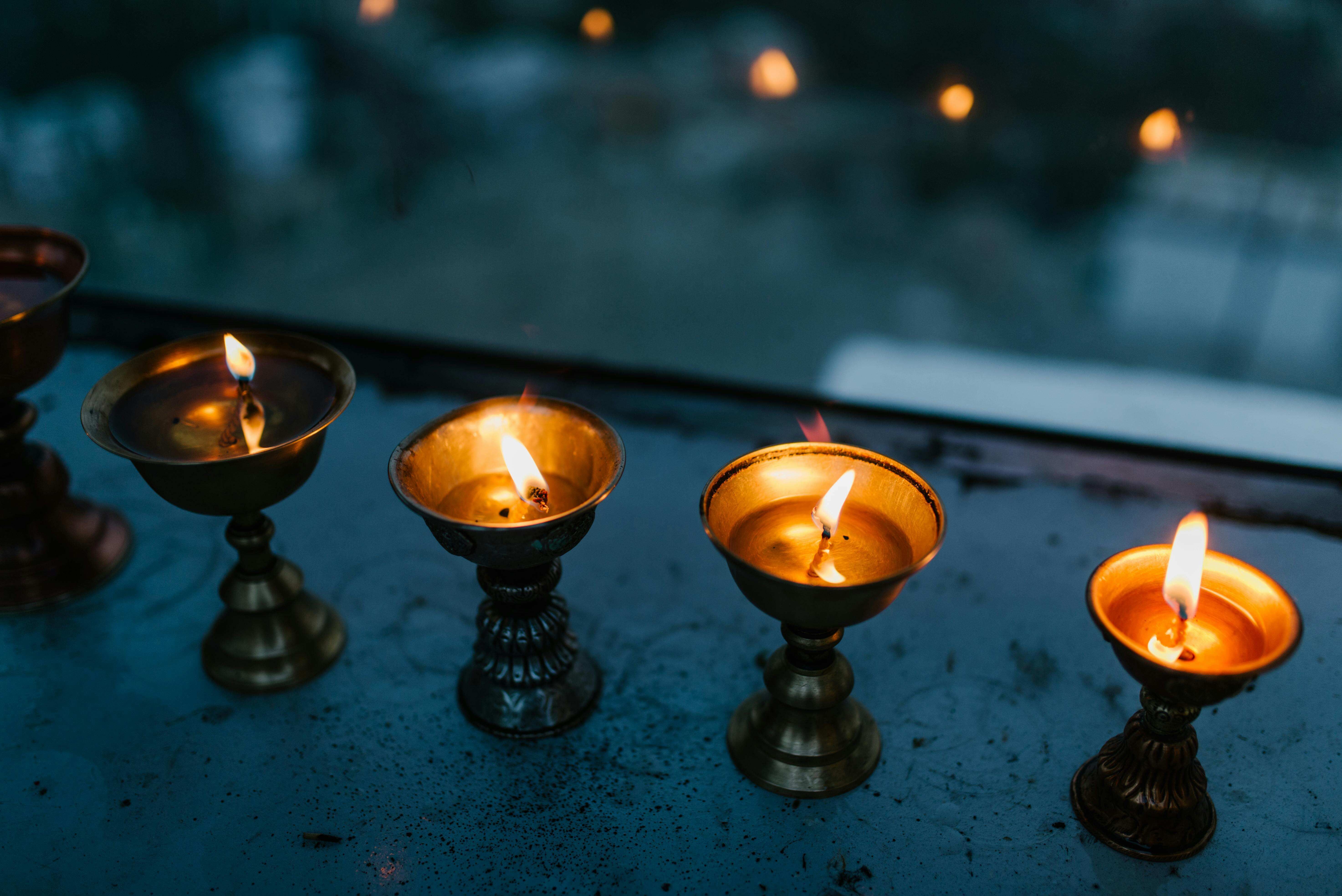 Delhi Diwali Celebration 2025 Shines Bright with Lights and Festive Joy, Markets Green Crackers