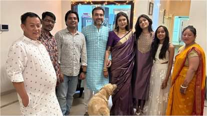 'गांव की दिवाली और लड्डू..', पंकज त्रिपाठी को याद आए बचपन के दिन; बोले- पार्टी छोड़ परिवार संग मनाएं त्योहार Pankaj Tripathi Exclusive Interview Actor shares his golden memories of childhood related to Diwali festival
