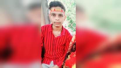 Prayagraj : गलत इलाज से युवक की मौत, एसआरएन के डॉक्टरों पर पिटाई करने का लगाया आरोप Young man dies due to wrong treatment, doctors accused of beating him