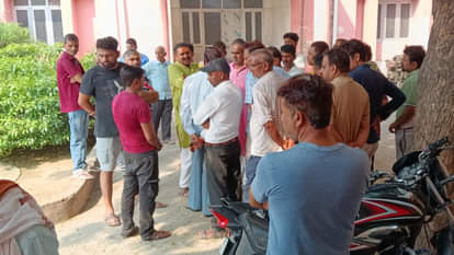 Chitrakoot: तीन चिकित्सकों के पैनल ने किया कोषागार घोटाले के आरोपी संदीप श्रीवास्तव का पोस्टमार्टम Chitrakoot: panel of three doctors conducted the post-mortem of Sandeep Srivastava, accused in treasury scam