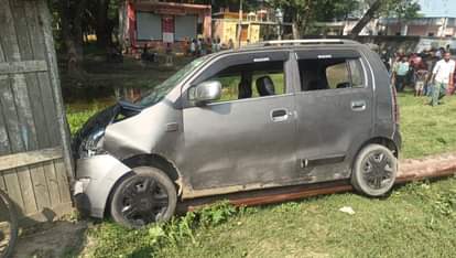श्रावस्ती: ड्यूटी से लौट रहे होमगार्ड को कार ने मारी टक्कर, मौके पर हुई मौत; कब्जे में ली गई गाड़ी Shravasti: Home guard returning from duty hit by car, died on the spot; vehicle being seized